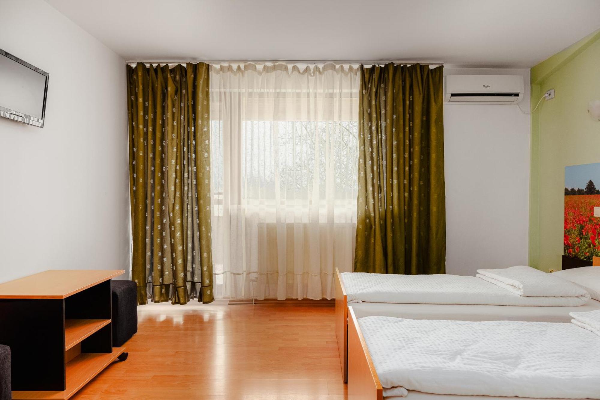 Business Transit To Therme & Bucharest Airport Saftica Luaran gambar